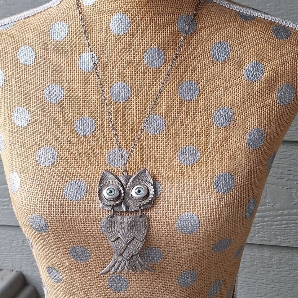 Weirdo vintage 70s owl pendant with added furby eyes 👀
